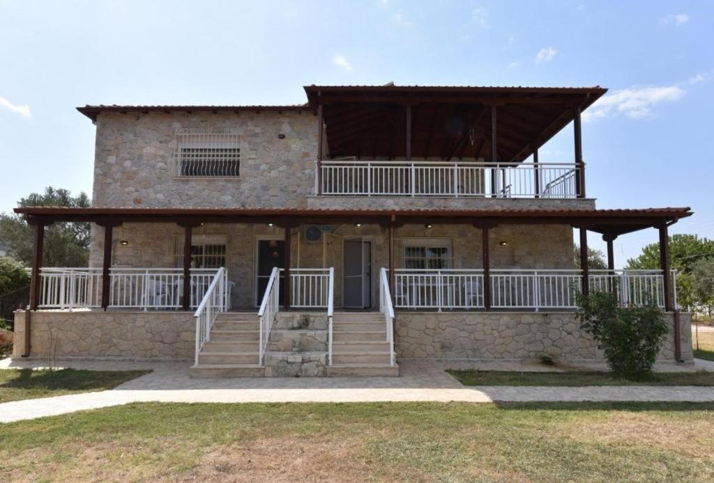 Apartments In A Villa By The Beautiful Sea Bay Nea Poteidaia Buitenkant foto